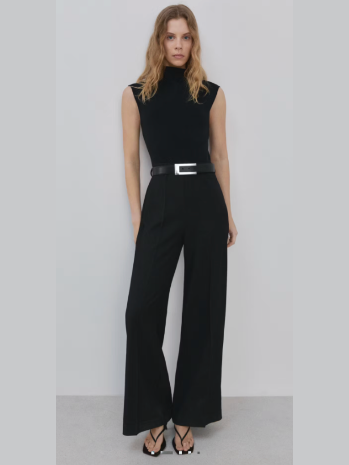 Dramatic style: black trouser set