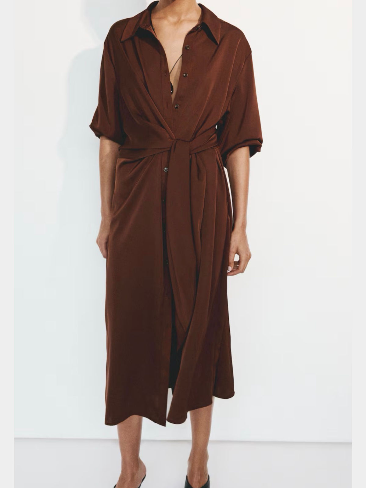 Natural style: open-collar wrap dress